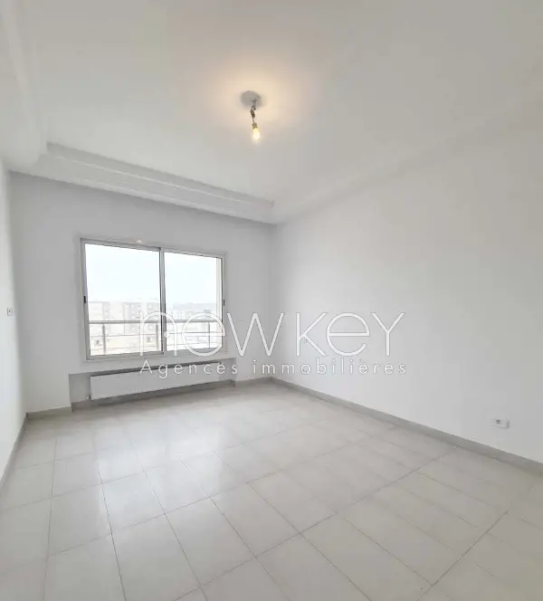 Bel Appartement S3 à vendre à La Soukra - 2