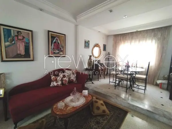 Une Villa jumelée S+4 à vendre à La Soukra - 1