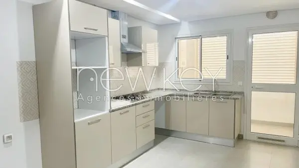 Un Appartement S+3 jamais habité à La Soukra - 1