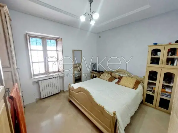 Rdc de villa S+3 semi meublé à la Marsa - 5