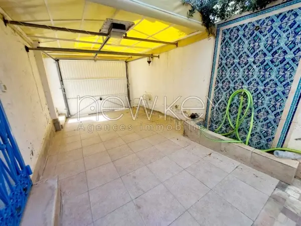 Rdc de villa S+3 semi meublé à la Marsa - 8