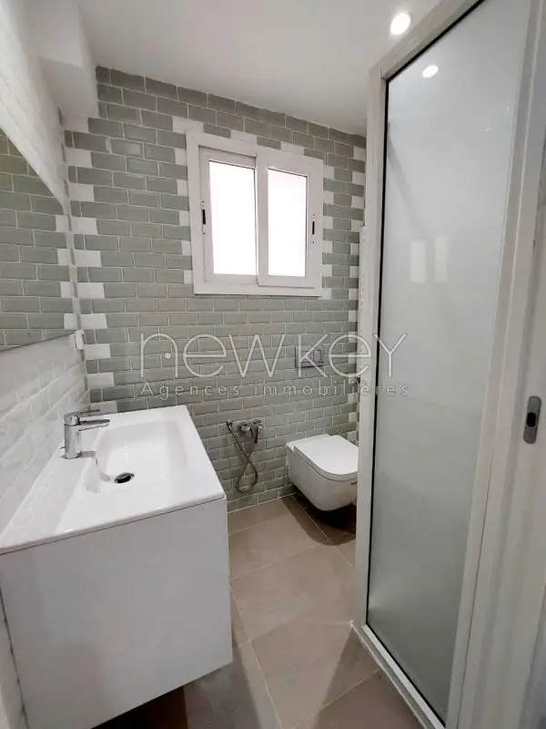 Duplex s+4 avec piscine à la Marsa - 5