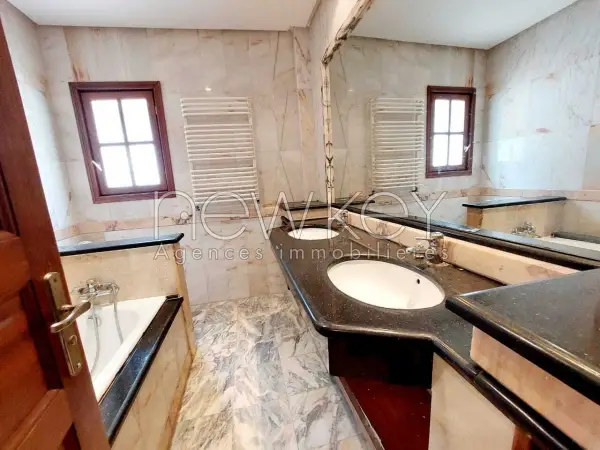 villa s+4 à Gammarth - 9