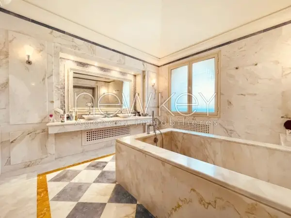 Une Somptueuse Villa de Maître à vendre à La Soukra - 7