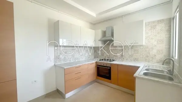 Appartement S+2 à louer à La Soukra - 1