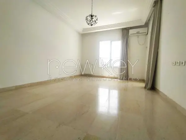 Appartement S+2 à vendre à La Soukra - 1