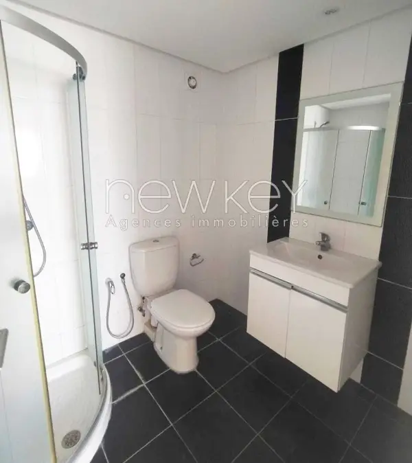 Appartement S+2 à vendre à La Soukra - 3