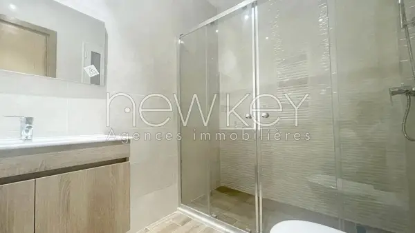 Appartement S+2 avec terrasse à La Soukra - 5