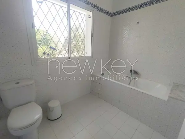 Superbe Villa S+3 avec jardin à La Soukra - 7