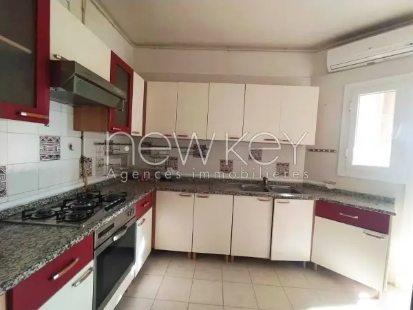 Un spacieux Appartement S+4 à louer à L'Aouina - 1