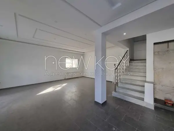 Duplex s+4 à la Marsa - 2
