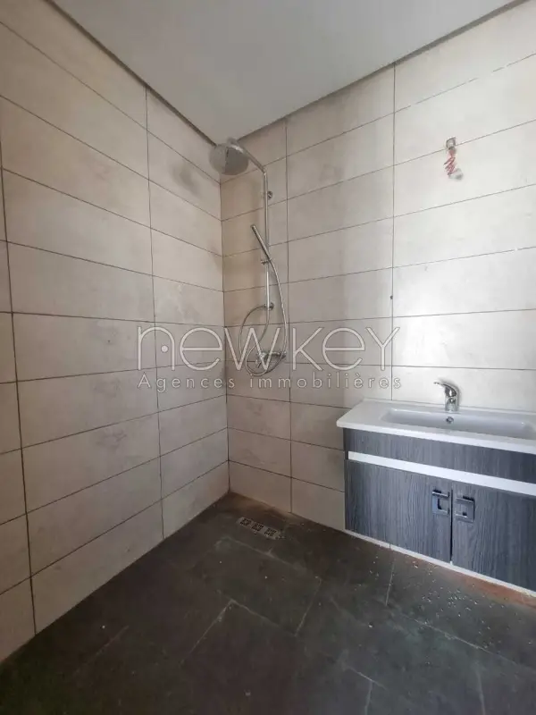 Duplex s+4 à la Marsa - 9