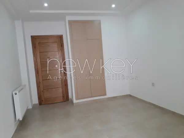 Appartement S+2 à louer à Gammarth - 4