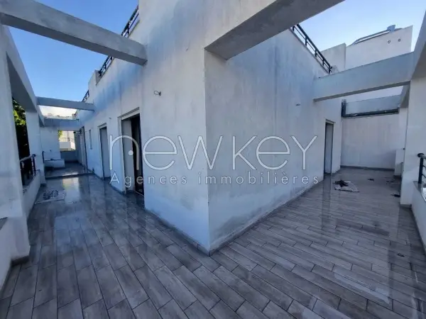 Appartement s+3 au coeur de la Marsa - 4