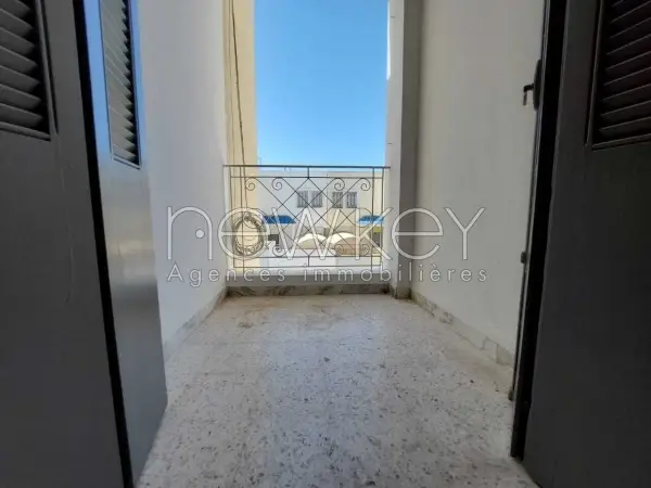 Duplex s+4 à la Marsa - 1