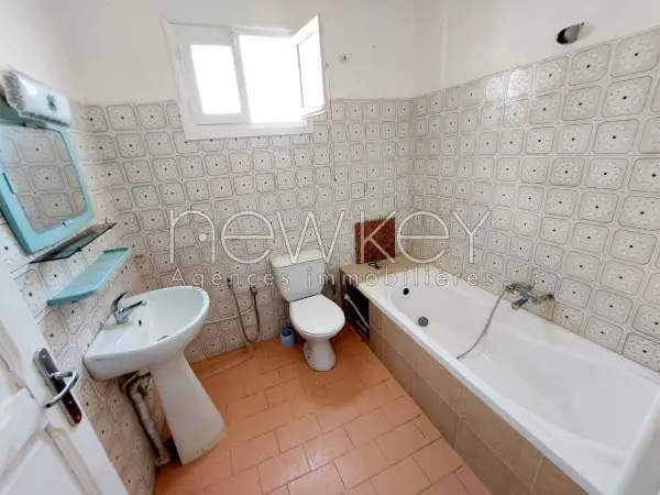 Etage de villa s5 à Marsa plage - 9