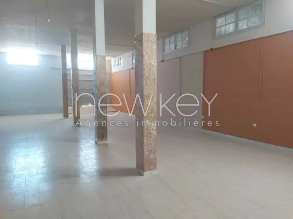 Un Dépôt de 200 m² à louer à La Soukra - 1