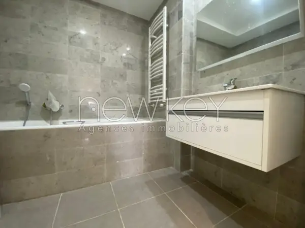 Bel Appartement S+3 à louer à La Soukra - 6