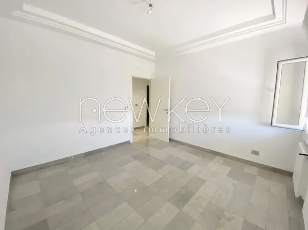 Bel Appartement S+3 à louer à La Soukra - 5
