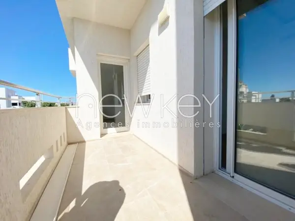 Appartement S+3 Neuf à louer à La Soukra - 3