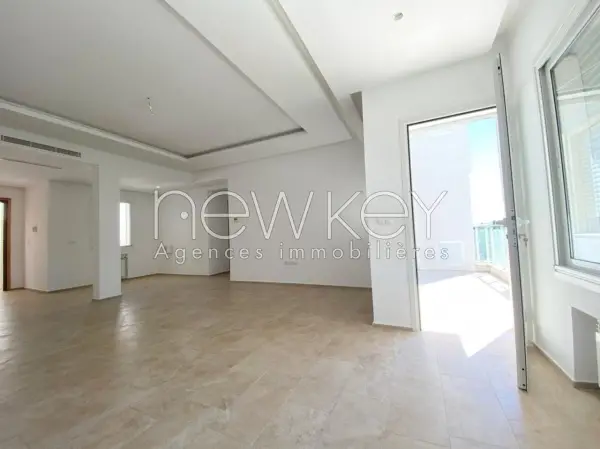 Appartement S+3 Neuf à louer à La Soukra - 1