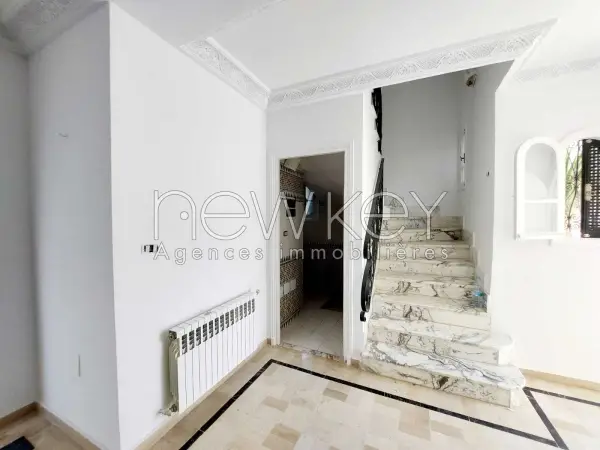 Villa jumelée S5 vide à la Marsa - 11
