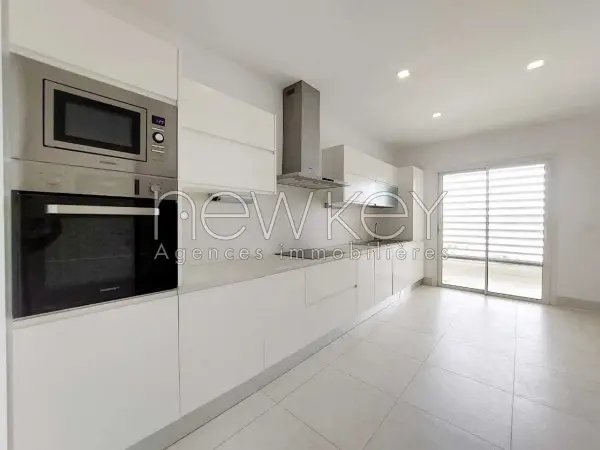 Appartement s3 à La Marsa - 3