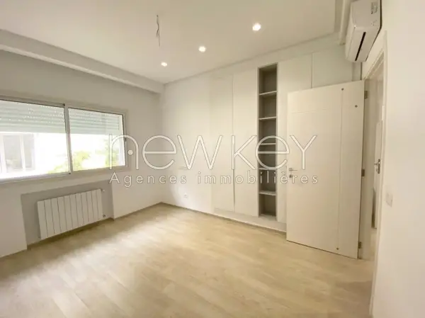Appartement S+3 avec jardin à La Soukra - 3
