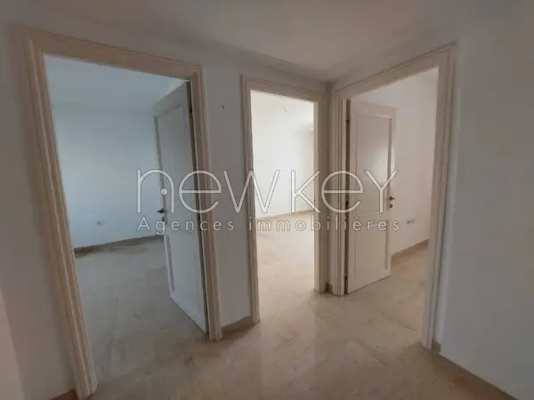 Appartement s+3 à la Marsa - 2