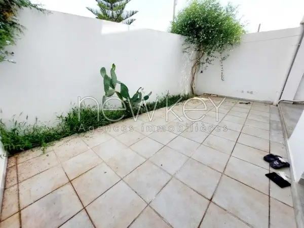 Triplex s+4 avec piscine à Gammarth - 22