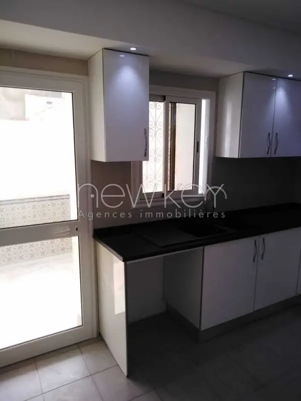 Rez De Chaussez de villa s+3 à la marsa - 8