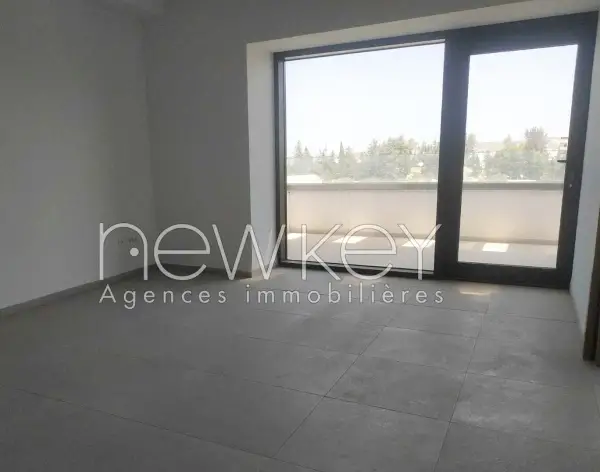 Bureau A4 à louer à La Soukra - 1