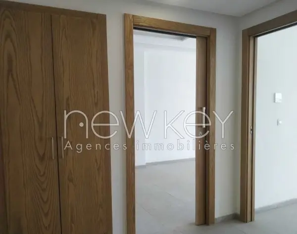 Bureau A4 à louer à La Soukra - 2