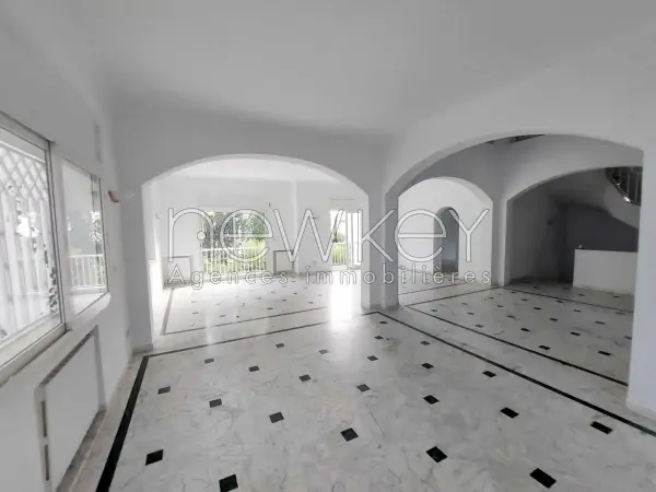 villa s+6 à Gammarth - 3