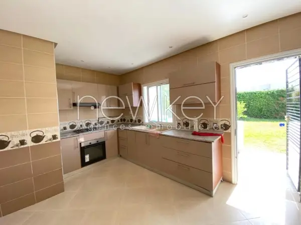Appartement S+2 avec Jardin à La Soukra - 1