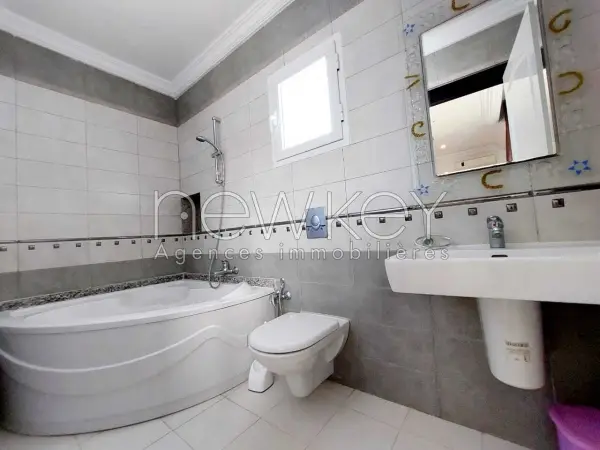 Etage de villa s3 Meublé avec terrasse à la Marsa - 7