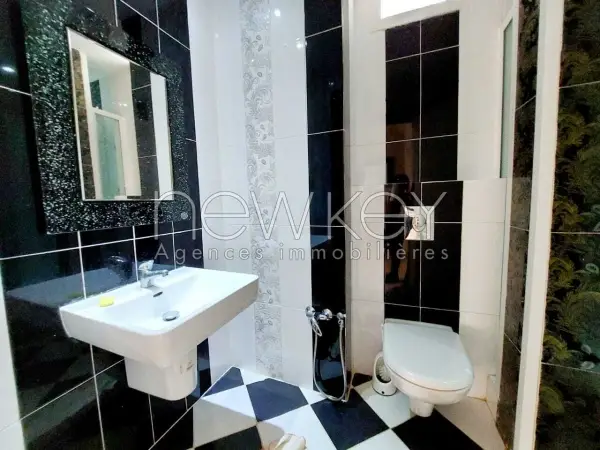 Etage de villa s3 Meublé avec terrasse à la Marsa - 9