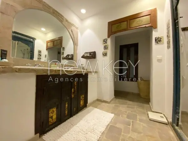 Une Somptueuse Villa avec piscine à louer à La Soukra - 6