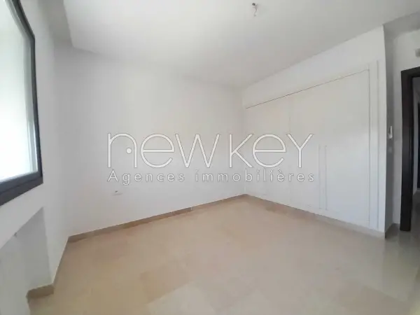 Bel Appartement S+3 À Ain Zaghouan Nord - 4