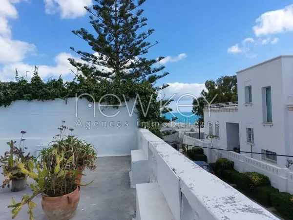 Etage de villa s+4 à la Marsa - 10
