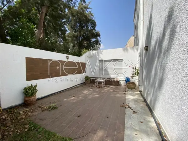 Une Belle Villa S+4 avec piscine à vendre à La Soukra - 7