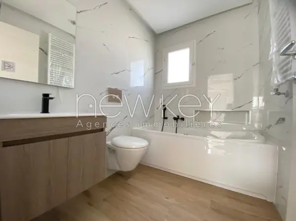 Un Appartement S+2 Neuf à Vendre à Chotrana 1 - 2