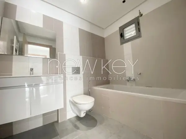 Un Appartement S+2 direct promoteur à La Soukra - 3