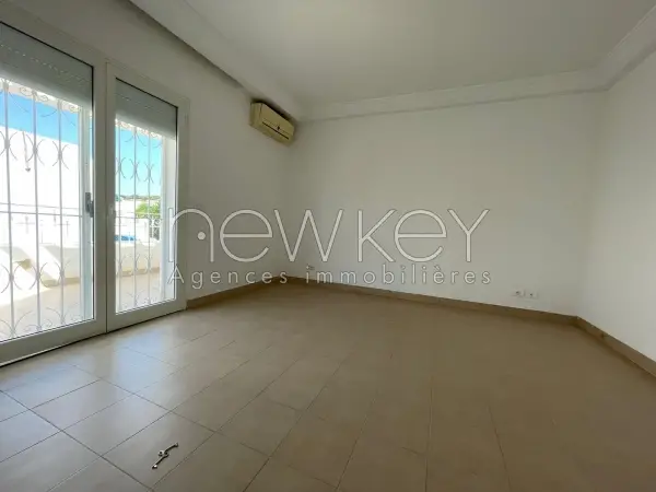 Duplex s+3 à la Marsa - 2