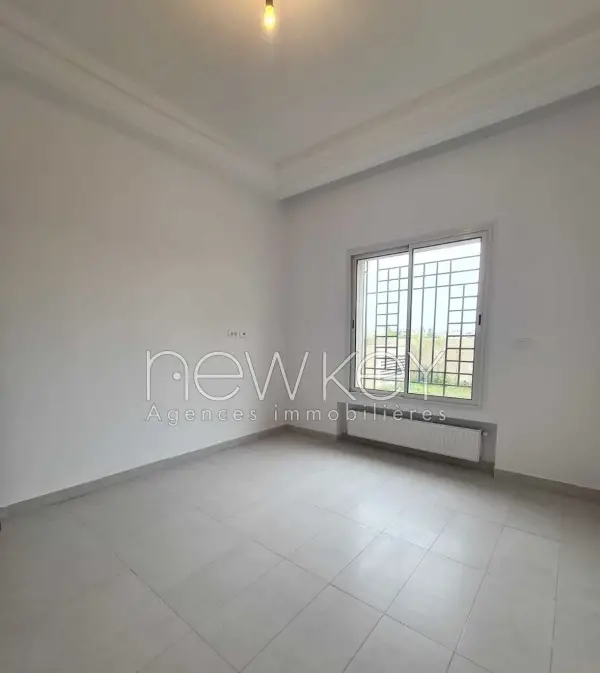 Un Appartement Neuf S+2 avec jardin à La Nouvelle Soukra - 3