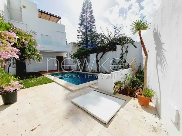 Joli duplex meublé s+2 avec piscine à Gammarth - 14