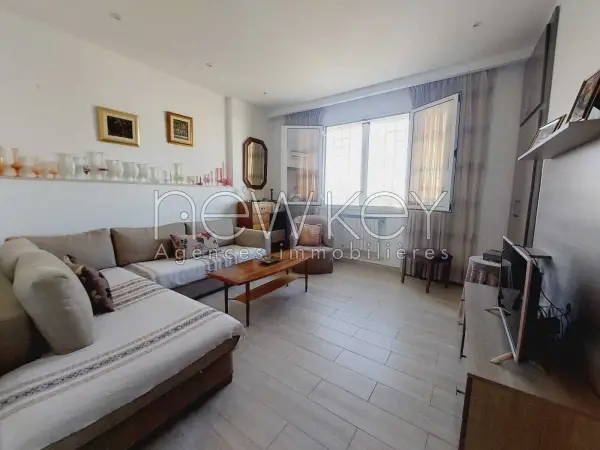 Magnifique S+4 meublé à la Marsa - 3