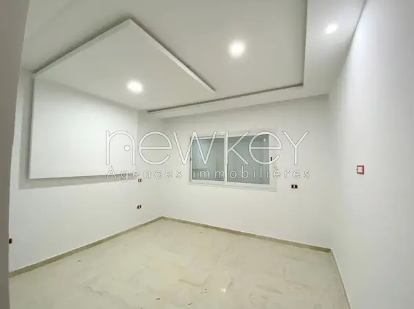 Un Appartement S+2 A Louer à La Soukra - 2