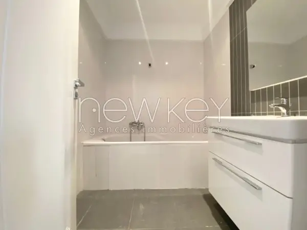 Un Appartement S+2 à vendre à Chotrana 1 - 4