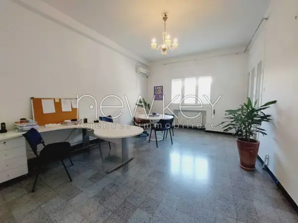 Rez de chaussée de villa s+4 à usage bureautique - 8